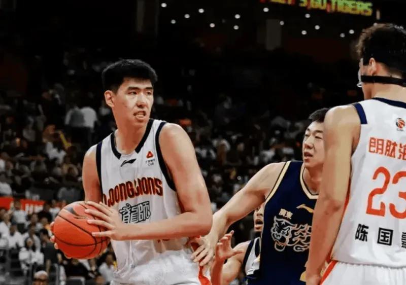 b体育在线下载-徐昕动态更新！众多NCAA名校向徐昕发邀请，但本人仍在国家队训练